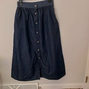 New never worn A line dark wash jean skirt- small